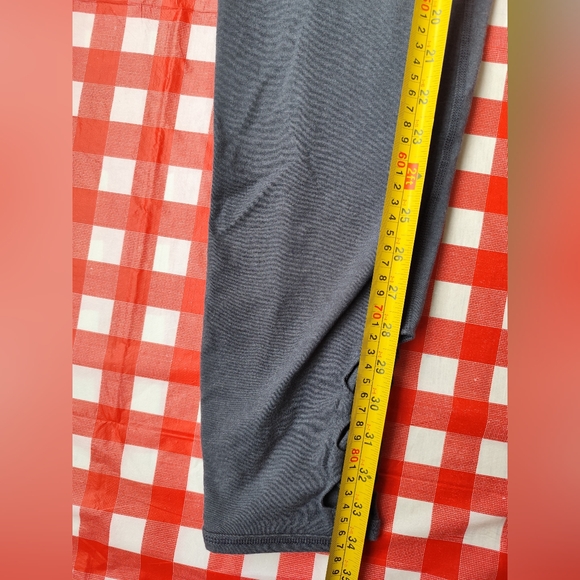 3/$25💙Old Navy Women's Grey Leggings Size L - Picture 7 of 9